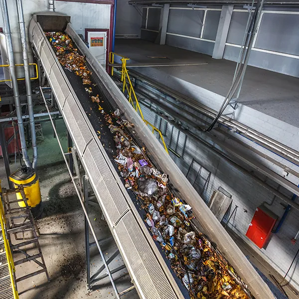 moving-conveyor-transporter-on-modern-waste-recycl-2025-03-05-12-27-11-utc-689f671aace93
